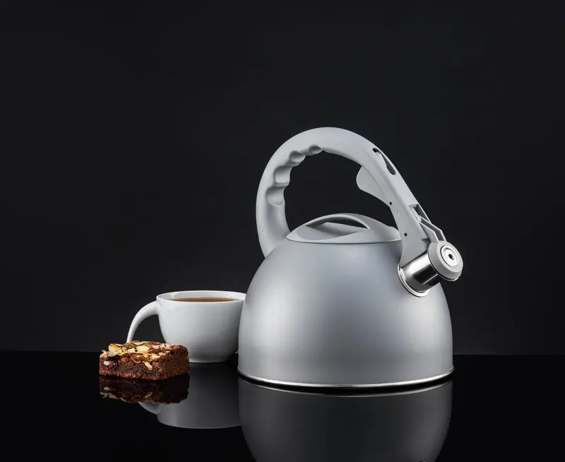 Ambition Da42773 Whistling Gas Kettle – 2.5 L, Grey Finish 1