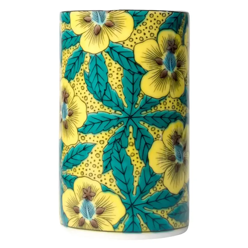 Seikou Kutani Hand-Painted Porcelain Tea Cup – Aoi Pattern 1