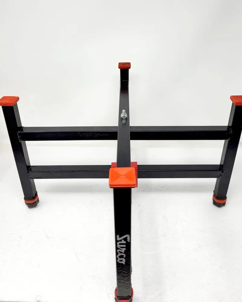 Surco Click Simple Floor-Standing Carrom Board Support 1