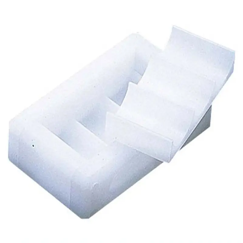 Yamagata Kagaku Bale-Style Onigiri Mold – Food-Grade Polyethylene 1